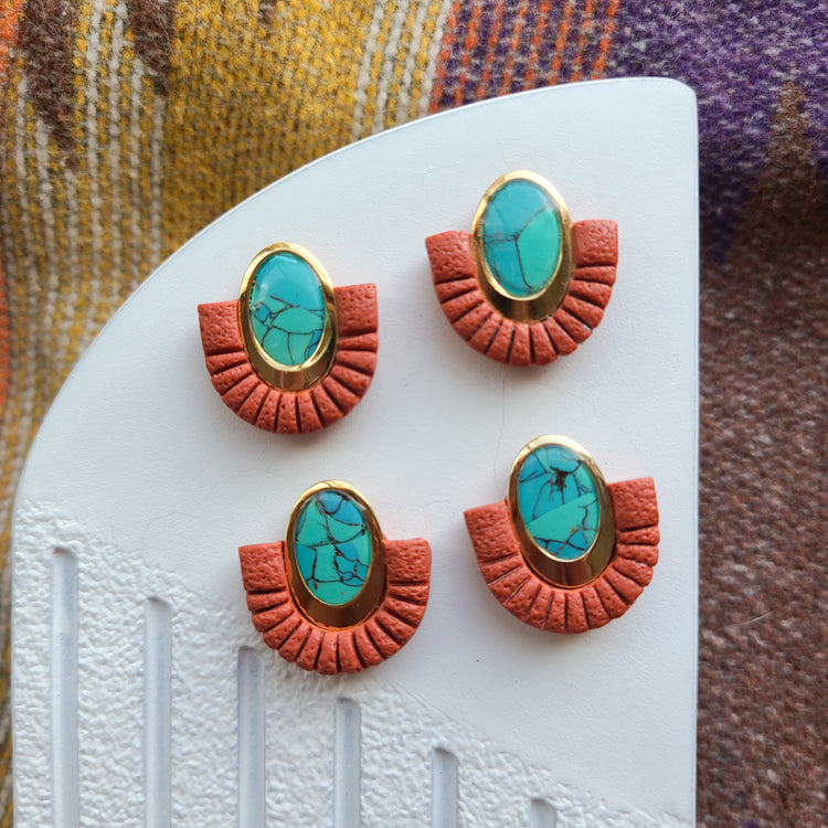 Horizon statement studs