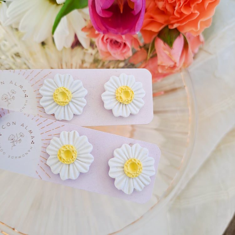 Daisy Studs