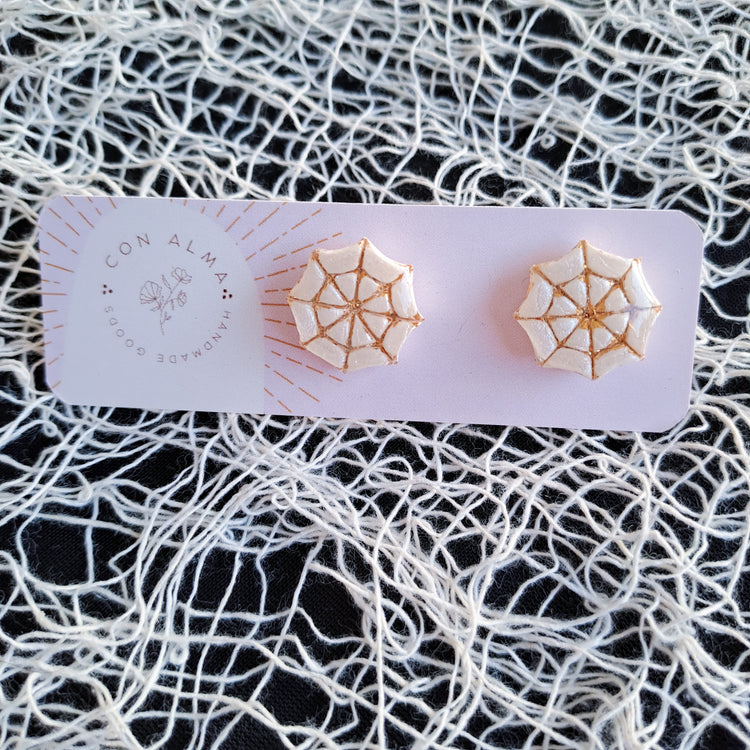Spiderweb Studs