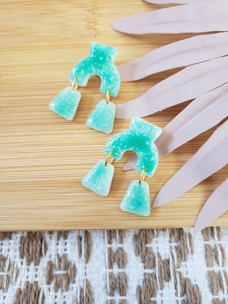 Bell Arch Dangles
